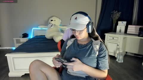 Kimmy online show from December 4, 2024, 12:03 pm