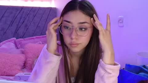 kimm online show from September 18, 2025, 6:21 pm