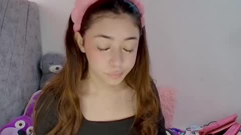 kimm online show from October 9, 2025, 2:48 pm