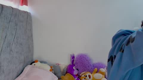 kimm online show from October 15, 2025, 11:54 am