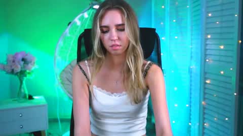 kimporins online show from May 15, 2026, 1:18 pm