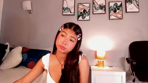 Snapshot of kimtayloor chatting on October 8, 2025, 7:44 pm Kim online show from October 8, 2025, 7:44 pm