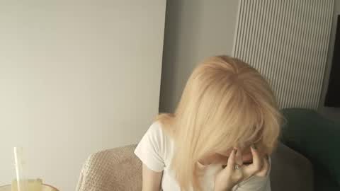 Snapshot of kimy_jina chatting on June 10, 2026, 3:50 am Kimi online show from June 10, 2026, 3:50 am