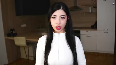 Megan online show from November 5, 2025, 5:51 am