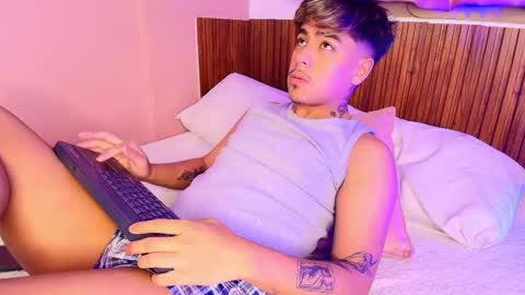 king  help me reach 100 likes online show from October 31, 2025, 3:18 am