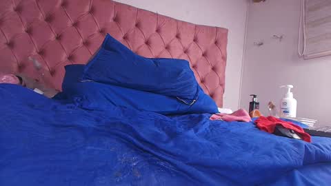 Snapshot of king_bella_ chatting on December 14, 2024, 6:13 am Bella online show from December 14, 2024, 6:13 am