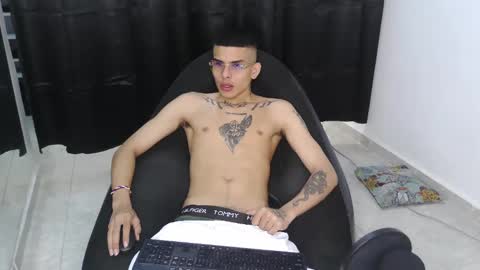 Snapshot of king_bryan19 chatting on March 9, 2025, 12:21 am bryan online show from March 9, 2025, 12:21 am