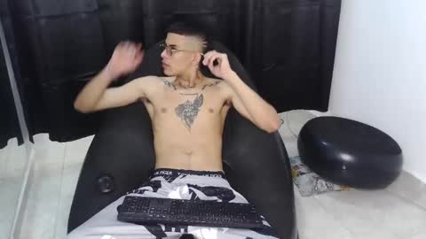 Snapshot of king_bryan19 chatting on March 9, 2025, 7:37 pm bryan online show from March 9, 2025, 7:37 pm