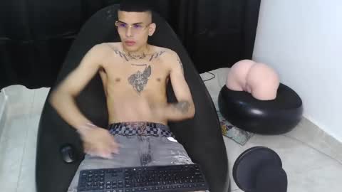 Snapshot of king_bryan19 chatting on March 10, 2025, 12:18 am bryan online show from March 10, 2025, 12:18 am