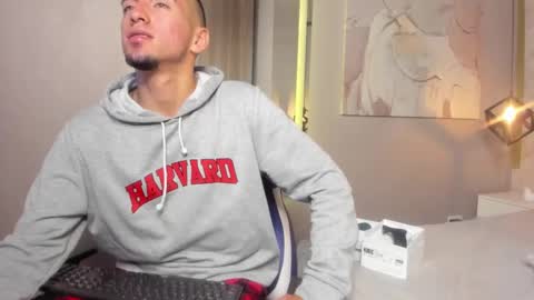 King Dante  online show from December 3, 2024, 10:51 pm