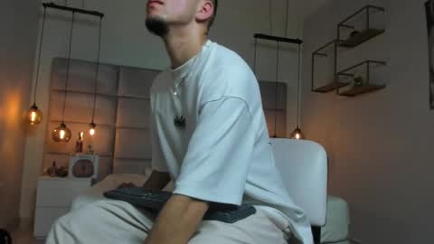 King Dante  online show from February 23, 2025, 1:24 am