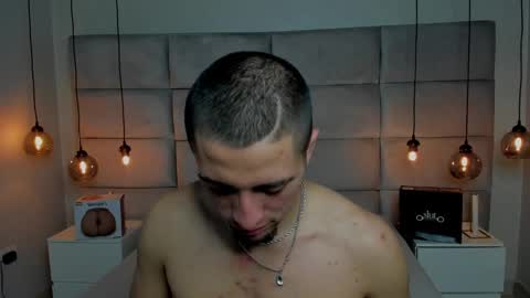 King Dante  online show from March 5, 2025, 8:32 pm