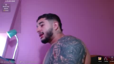 Snapshot of king_falconer chatting on May 2, 2026, 2:05 am Angel Falconer online show from May 2, 2026, 2:05 am