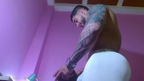 Snapshot of king_falconer chatting on May 24, 2026, 11:59 am Angel Falconer online show from May 24, 2026, 11:59 am