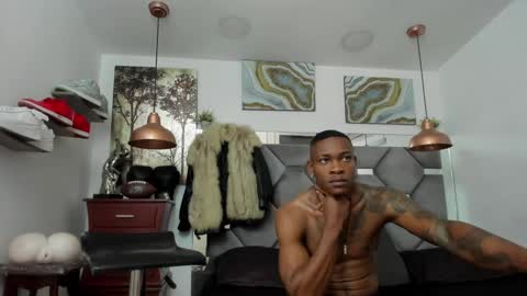 HOT MEN BLACK online show from February 4, 2025, 12:22 pm