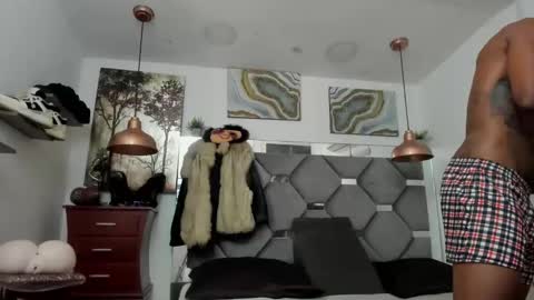 Snapshot of king_fitt_ chatting on April 14, 2026, 12:00 pm HOT MEN BLACK online show from April 14, 2026, 12:00 pm
