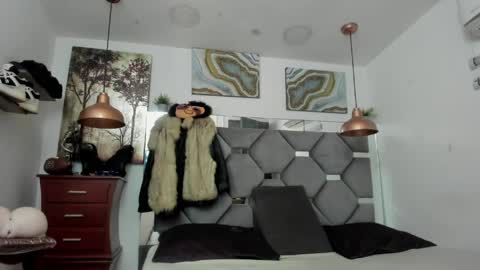 Snapshot of king_fitt_ chatting on April 15, 2026, 12:12 pm HOT MEN BLACK online show from April 15, 2026, 12:12 pm