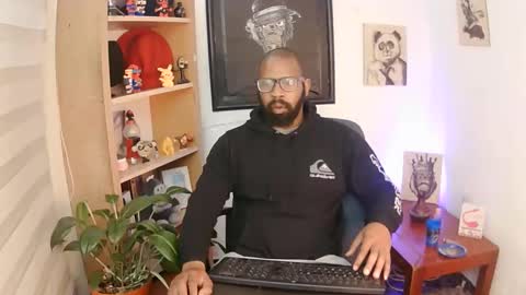 Snapshot of king_mallik chatting on October 21, 2025, 1:34 pm Malik  online show from October 21, 2025, 1:34 pm