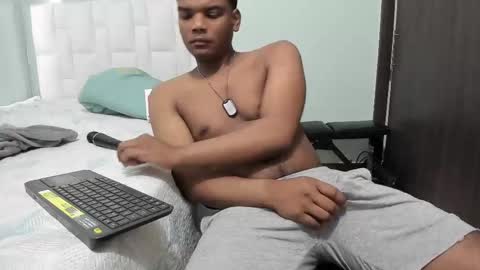 king_men2 online show from February 15, 2025, 9:59 pm