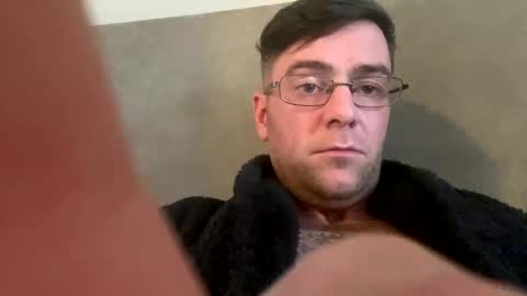 Snapshot of king_o107 chatting on March 10, 2026, 3:28 pm king_o107 online show from March 10, 2026, 3:28 pm