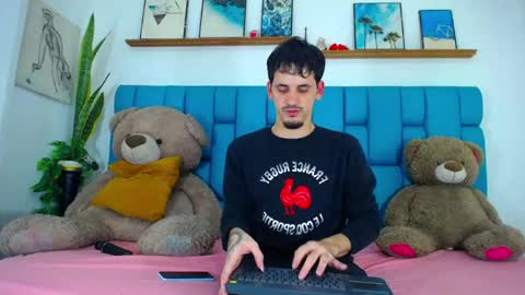 king voy online show from March 24, 2026, 5:12 am