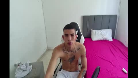 king_warlord online show from April 5, 2026, 6:49 pm
