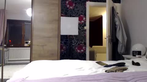 sexysexyhotwetpinkredpussy online show from December 18, 2025, 5:52 pm