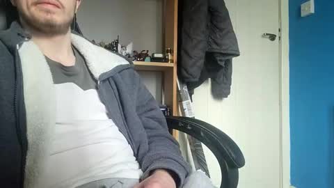 kingcharlez_04 online show from February 19, 2025, 2:55 pm
