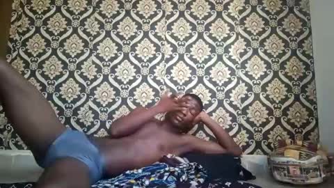 kingemizzy online show from October 26, 2025, 6:52 am