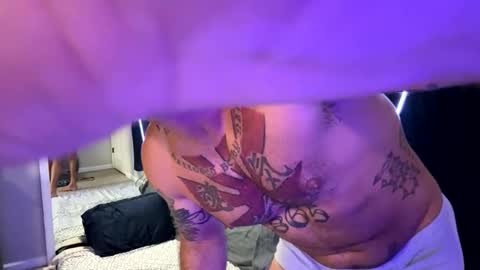 Snapshot of kingemul chatting on October 27, 2025, 7:40 pm Emul King online show from October 27, 2025, 7:40 pm