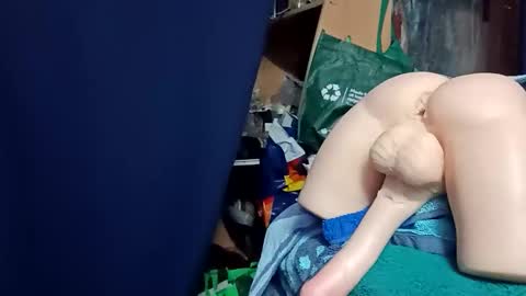 Robbie  online show from October 24, 2025, 2:24 pm