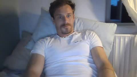 Snapshot of kingharold92 chatting on June 21, 2026, 9:06 pm kingharold92 online show from June 21, 2026, 9:06 pm