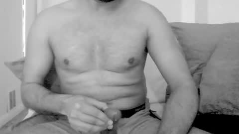 Snapshot of kingindisguise69 chatting on February 14, 2025, 6:29 pm kingindisguise69 online show from February 14, 2025, 6:29 pm