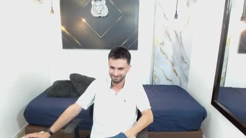 Snapshot of kingoftemptation chatting on April 9, 2026, 6:19 am KING online show from April 9, 2026, 6:19 am