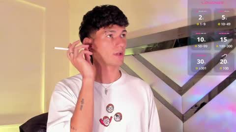  A L E X  online show from February 4, 2025, 7:07 am