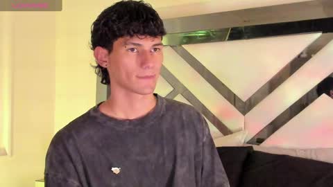  A L E X  online show from February 19, 2025, 4:55 am