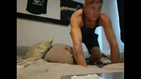 Snapshot of kingrat282130 chatting on October 19, 2025, 6:52 pm kingrat282130 online show from October 19, 2025, 6:52 pm