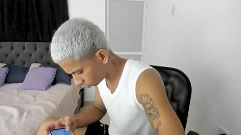 DOMINANT ALPHA KINGS online show from November 19, 2025, 5:51 am