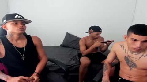 Snapshot of kings_latins chatting on April 21, 2026, 10:01 pm DOMINANT ALPHA KINGS online show from April 21, 2026, 10:01 pm