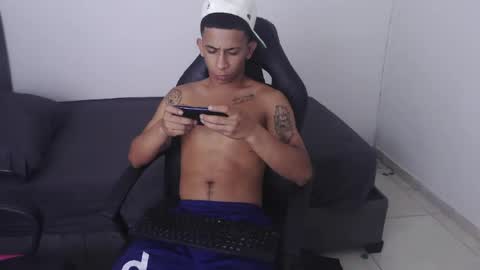 Snapshot of kings_latins chatting on April 27, 2026, 3:59 am DOMINANT ALPHA KINGS online show from April 27, 2026, 3:59 am