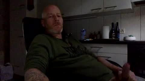 kingsize online show from January 4, 2025, 2:25 pm