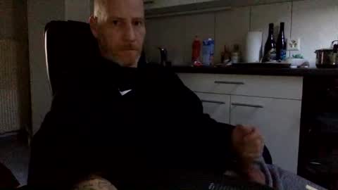 kingsize online show from January 7, 2025, 2:08 pm