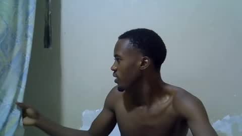 kingsleeee online show from April 27, 2026, 5:27 am