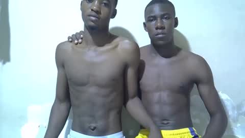 kingsleeee online show from April 28, 2026, 5:01 am