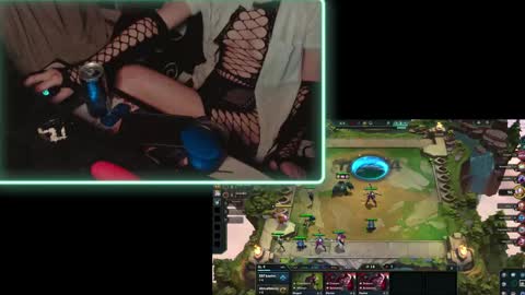 kinkeysole online show from February 5, 2025, 8:04 pm