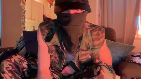 kinksterarmyboi online show from April 4, 2026, 7:17 am