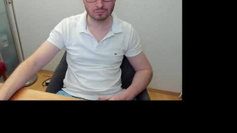 Snapshot of kinksubbydubby chatting on October 9, 2025, 4:49 pm kinksubbydubby online show from October 9, 2025, 4:49 pm