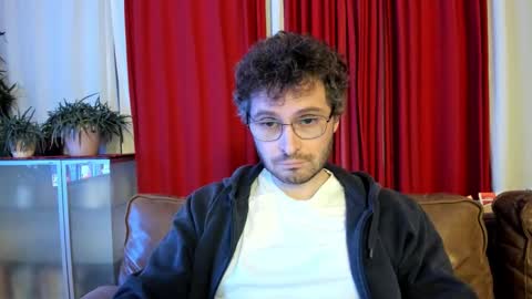 Snapshot of kinksubbydubby chatting on October 31, 2025, 10:00 pm kinksubbydubby online show from October 31, 2025, 10:00 pm