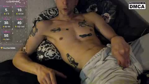 Snapshot of kinky_spidey chatting on May 24, 2026, 1:32 am kinky_spidey online show from May 24, 2026, 1:32 am