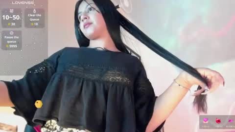 Snapshot of kinky_yeyns chatting on January 15, 2025, 4:04 am kinky yeyns online show from January 15, 2025, 4:04 am